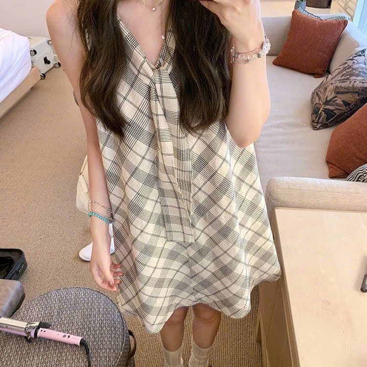  Đầm caro dáng chữ A phong cách Pháp 