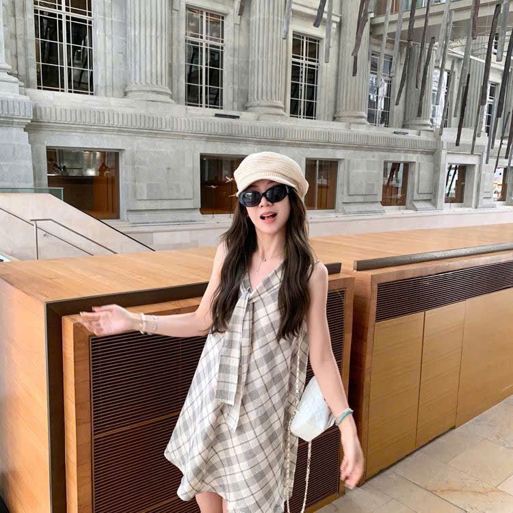  Đầm caro dáng chữ A phong cách Pháp 