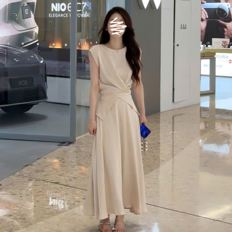  Set Áo + Chân Váy Dài Màu Kem Size SML 