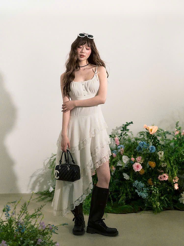  Váy Trắng Ren Vạc Xéo 