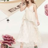  Váy Ren Trắng Ghép Mảnh 