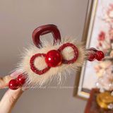  Kẹp Tóc Đính Hạt Đỏ Và Lông Vũ Giả 