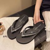  Dép Xỏ Ngón Đế Xuồng Đính Đá 