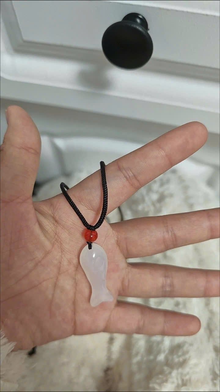  Mặt Dây Chuyền Hình Cá Mã Não Trắng 