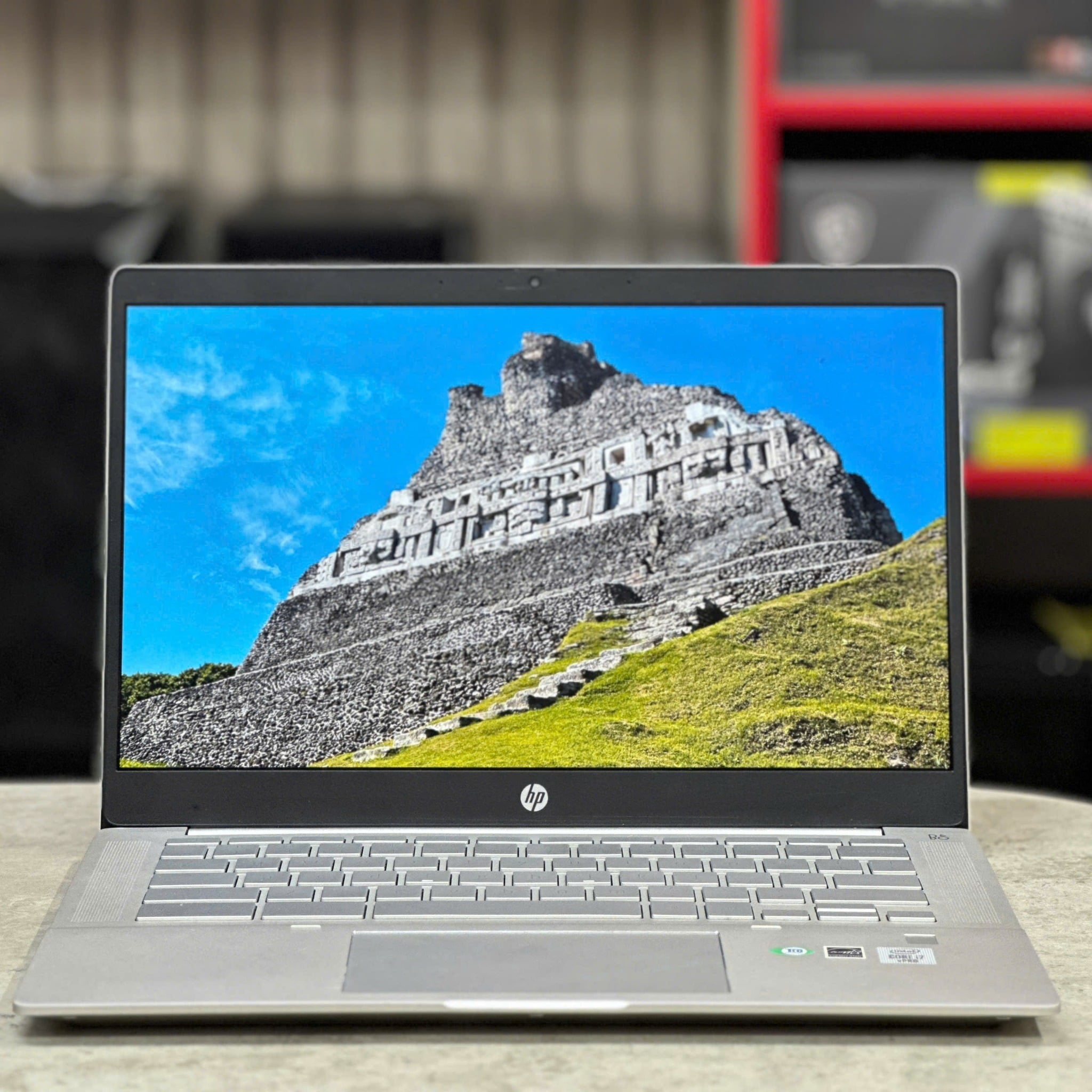 Laptop HP Pro C640 màu bạc cảm ứng 14 inch