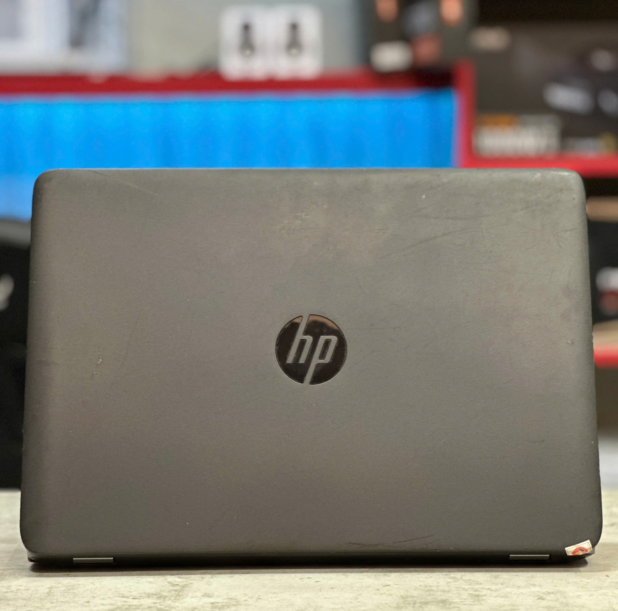 Thiết kế Laptop HP EliteBook 840 G2 cảm ứng Laptop HP EliteBook 840 G2 cảm ứng cũ đẹp góc nghiêng