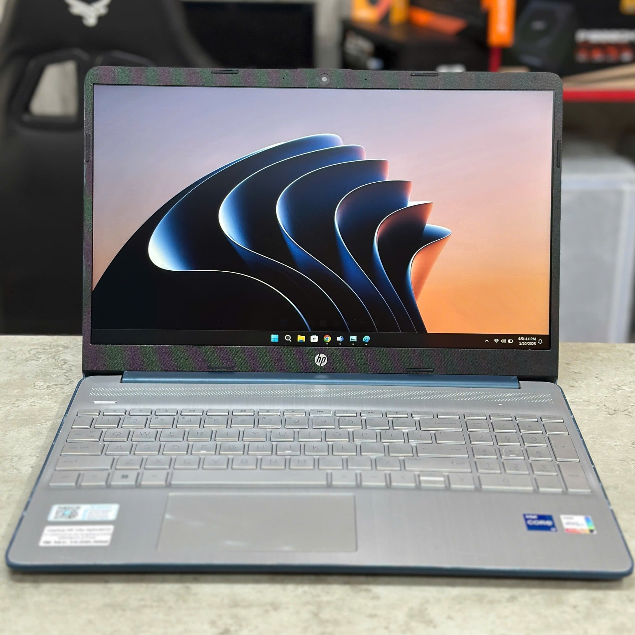 Laptop HP 15s-fq5146TU (i7 1255U/Iris Xe Graphics/16GB/500GB/15.6"FHD) Cũ Đẹp