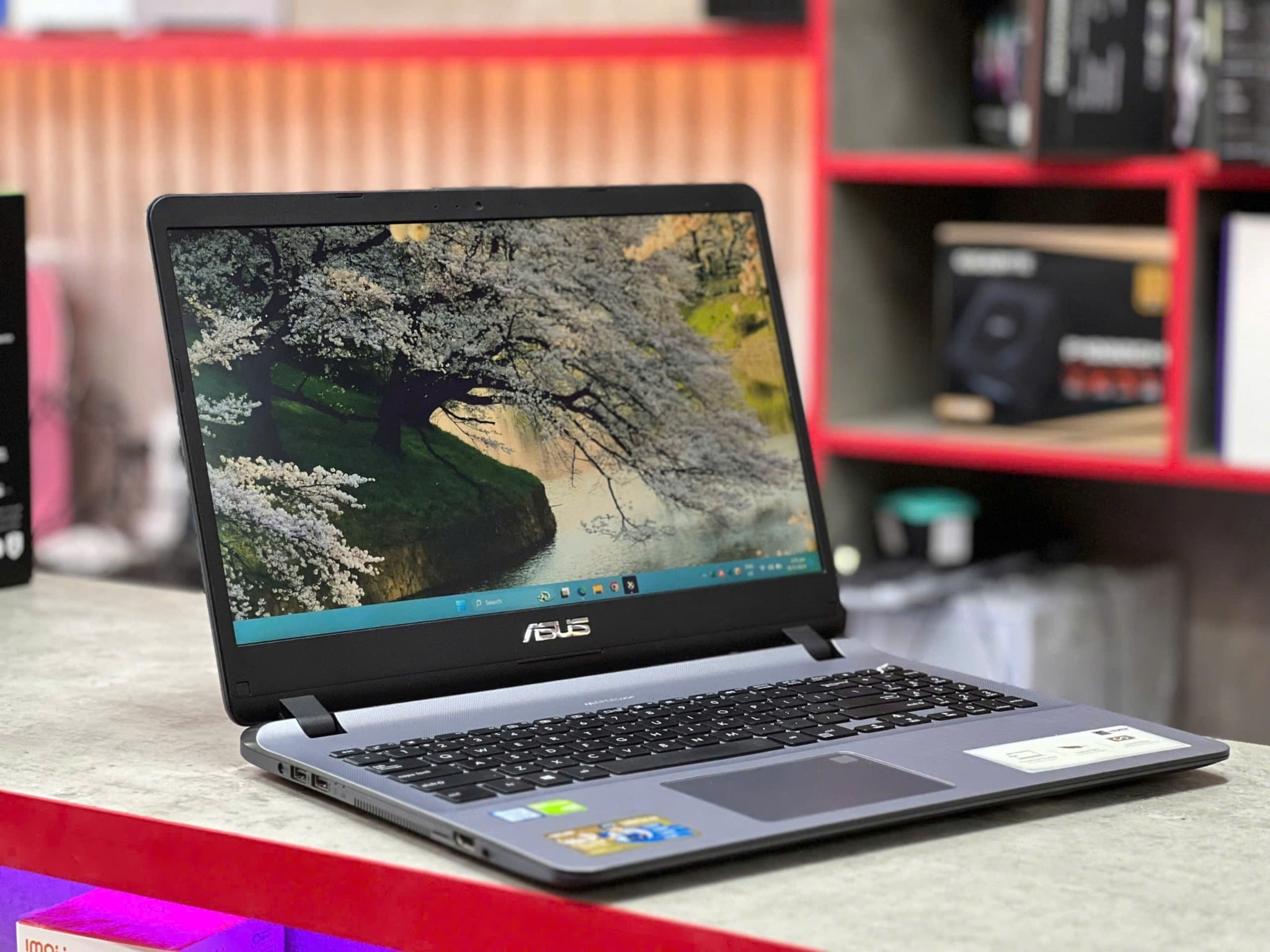 Laptop Asus VivoBook X507UF