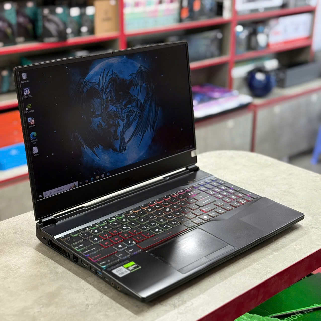 Laptop MSI GL65 9SDK 054VN bàn phím RGB Laptop Gaming MSI GL65 9SDK 054VN bàn phím