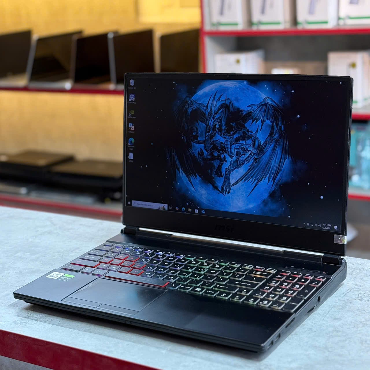 Laptop MSI GL65 9SDK 054VN thiết kế gaming Laptop Gaming MSI GL65 9SDK 054VN góc nghiêng