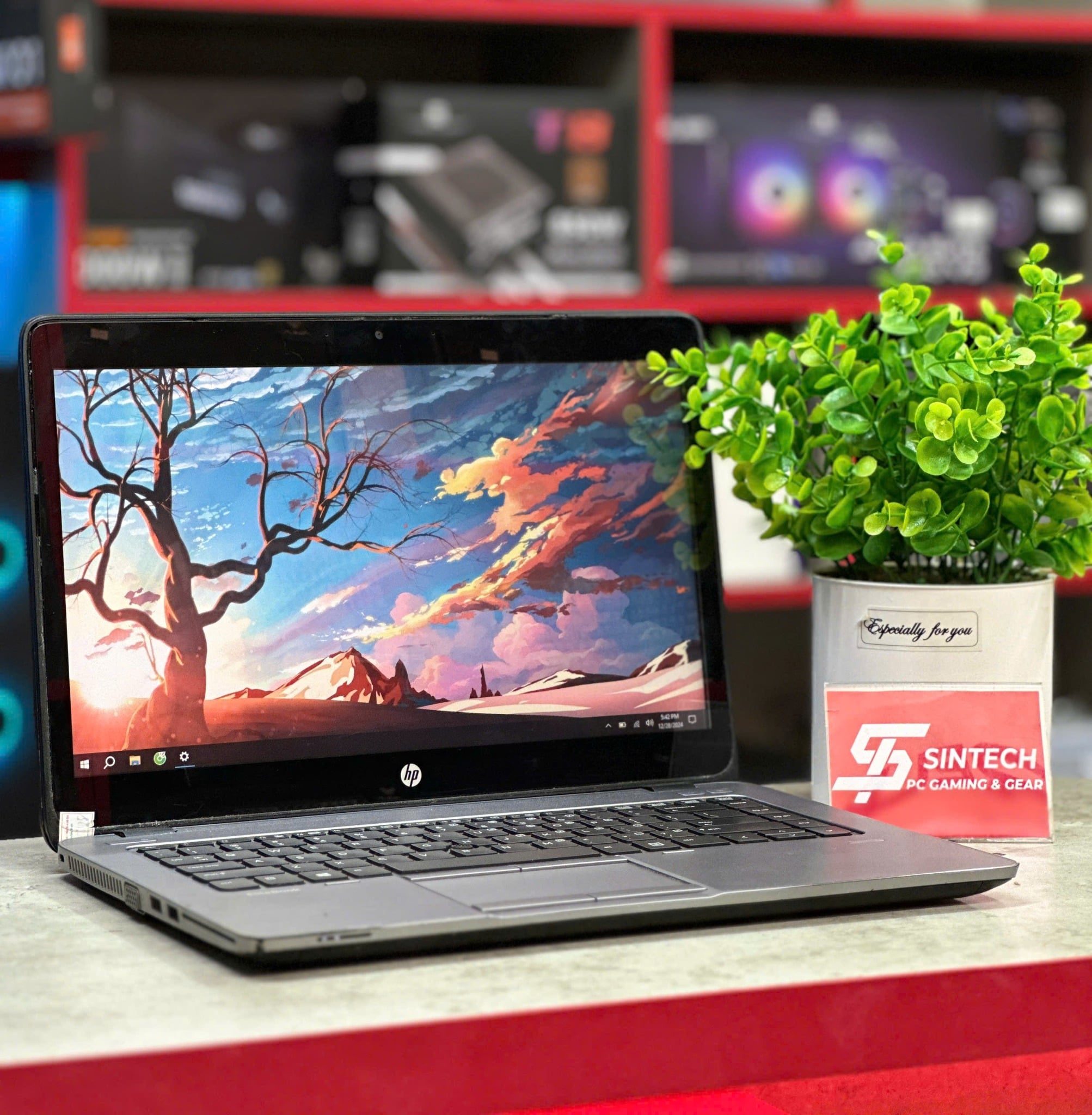Laptop HP EliteBook 840 G2 cảm ứng cũ đẹp Laptop HP EliteBook 840 G2 cảm ứng cũ đẹp mặt trước