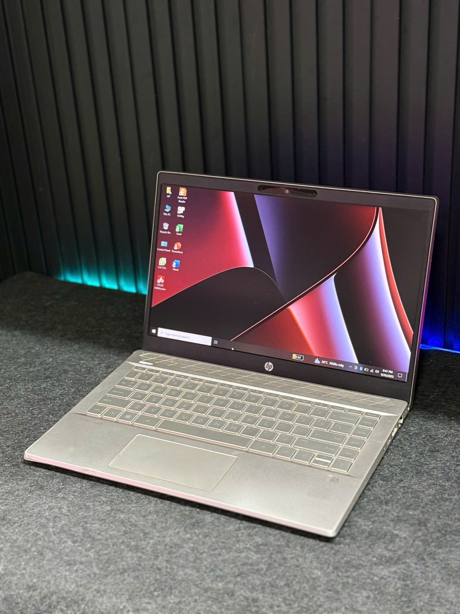 Laptop HP Pavilion 14-ce3014TU cấu hình i3 1005G1 RAM 8GB SSD 256GB