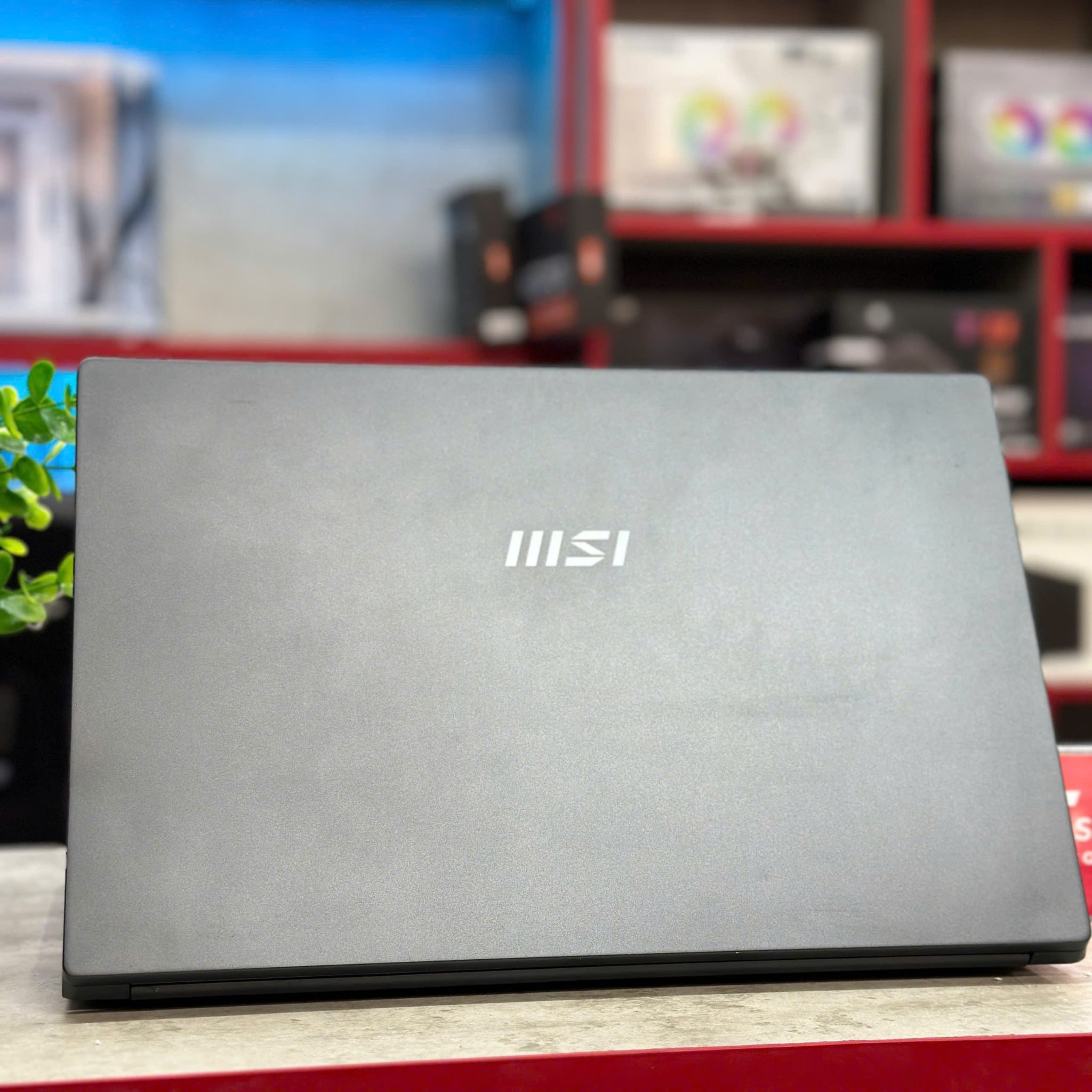 Laptop MSI Modern A5M 235VN (R7 5700U/8GB/512GB/15.6" FHD) - Cũ Đẹp