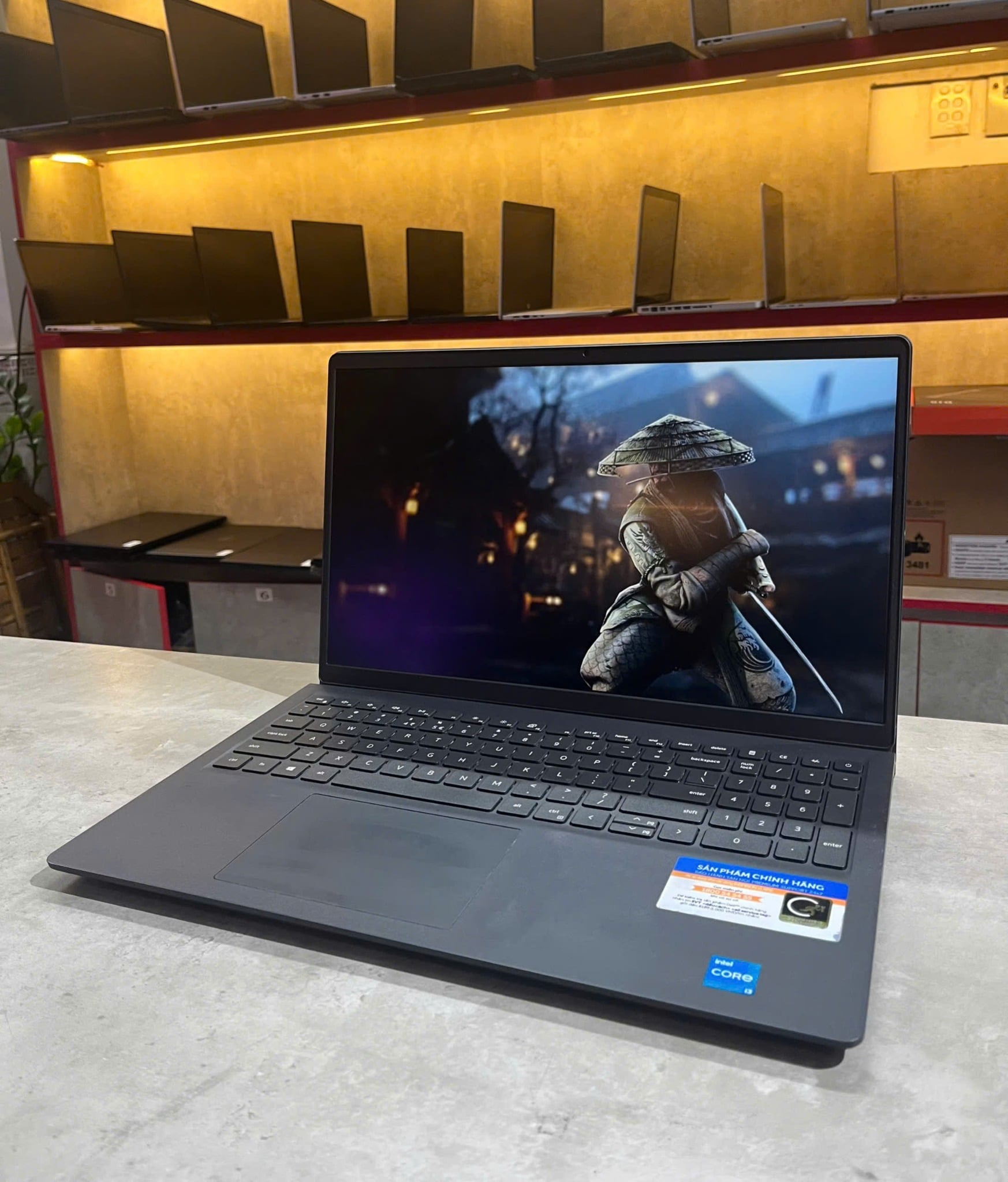 Laptop Dell Inspiron 15 3511 thiết kế gọn Laptop Dell Inspiron 15 3511 thiết kế gọn