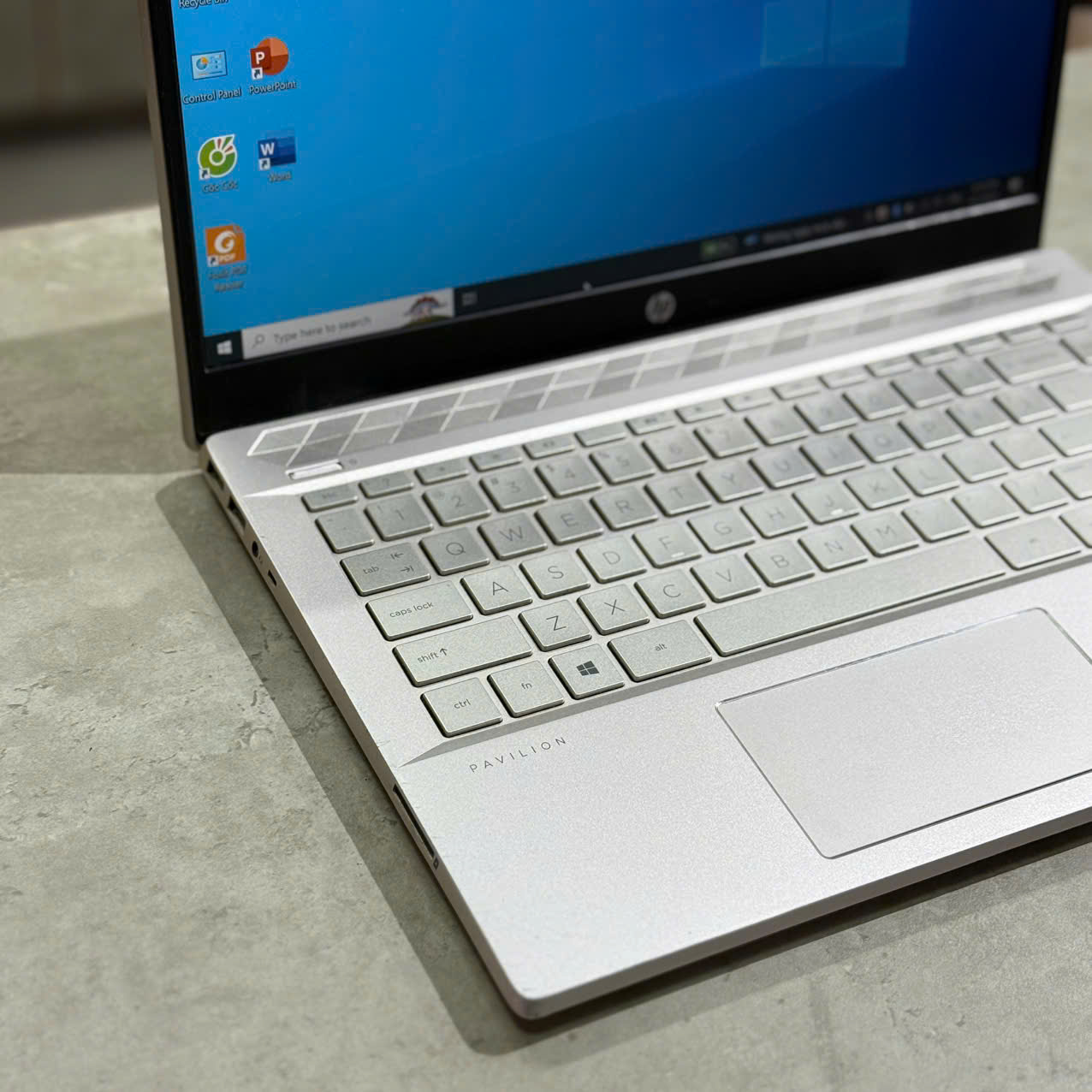 Màn hình và bàn phím HP Pavilion 14-ce3018TU 8QN89PA