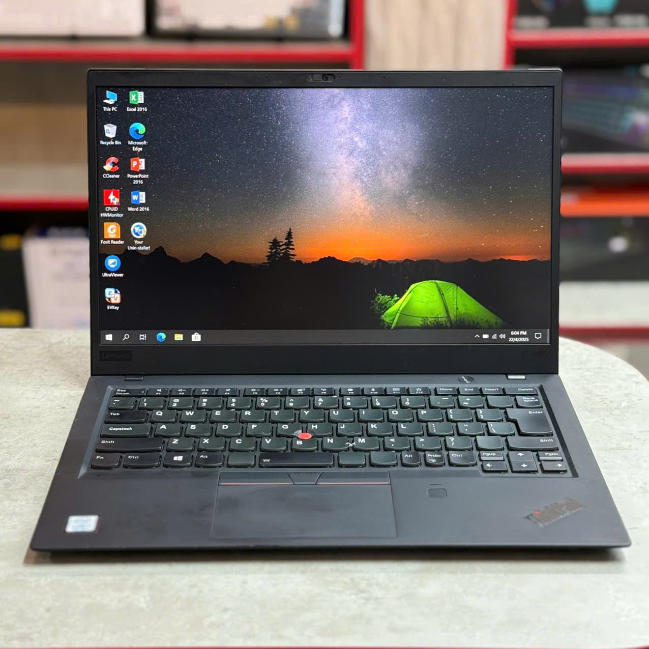 Lenovo Thinkpad X1 Carbon Gen 6 thiết kế mỏng nhẹ