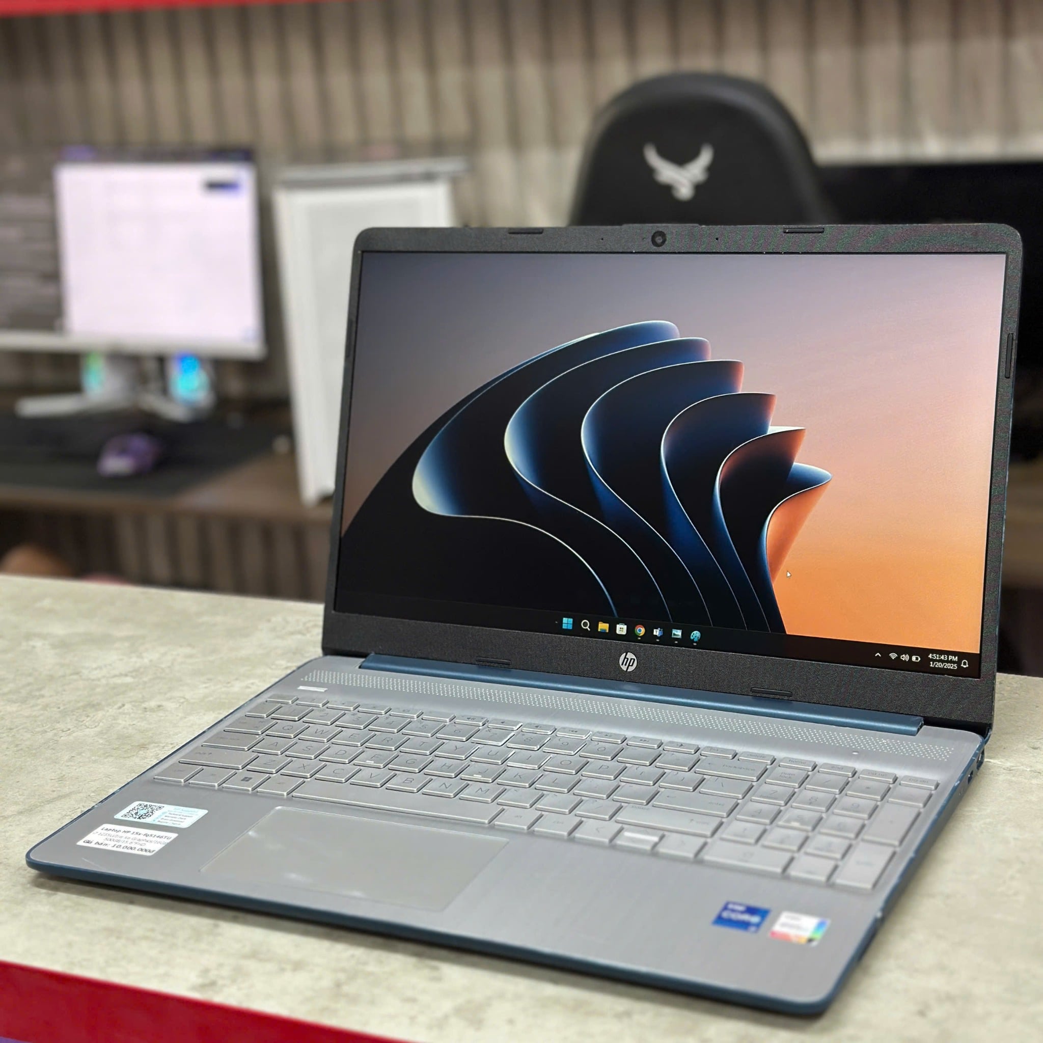 Laptop HP 15s-fq5146TU (i7 1255U/Iris Xe Graphics/16GB/500GB/15.6"FHD) Cũ Đẹp