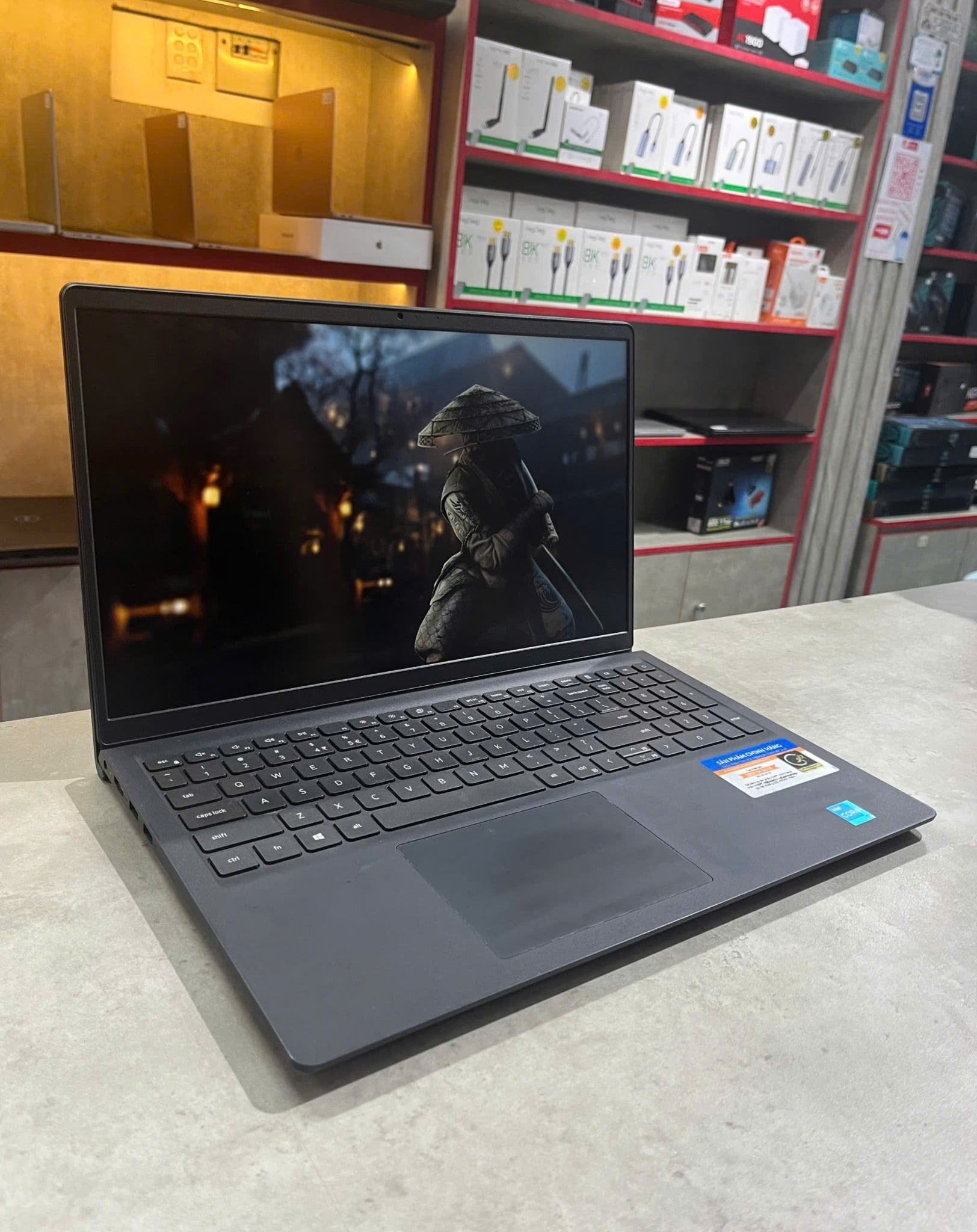 Laptop Dell Inspiron 15 3511 góc nhìn sản phẩm Laptop Dell Inspiron 15 3511 góc nhìn sản phẩm