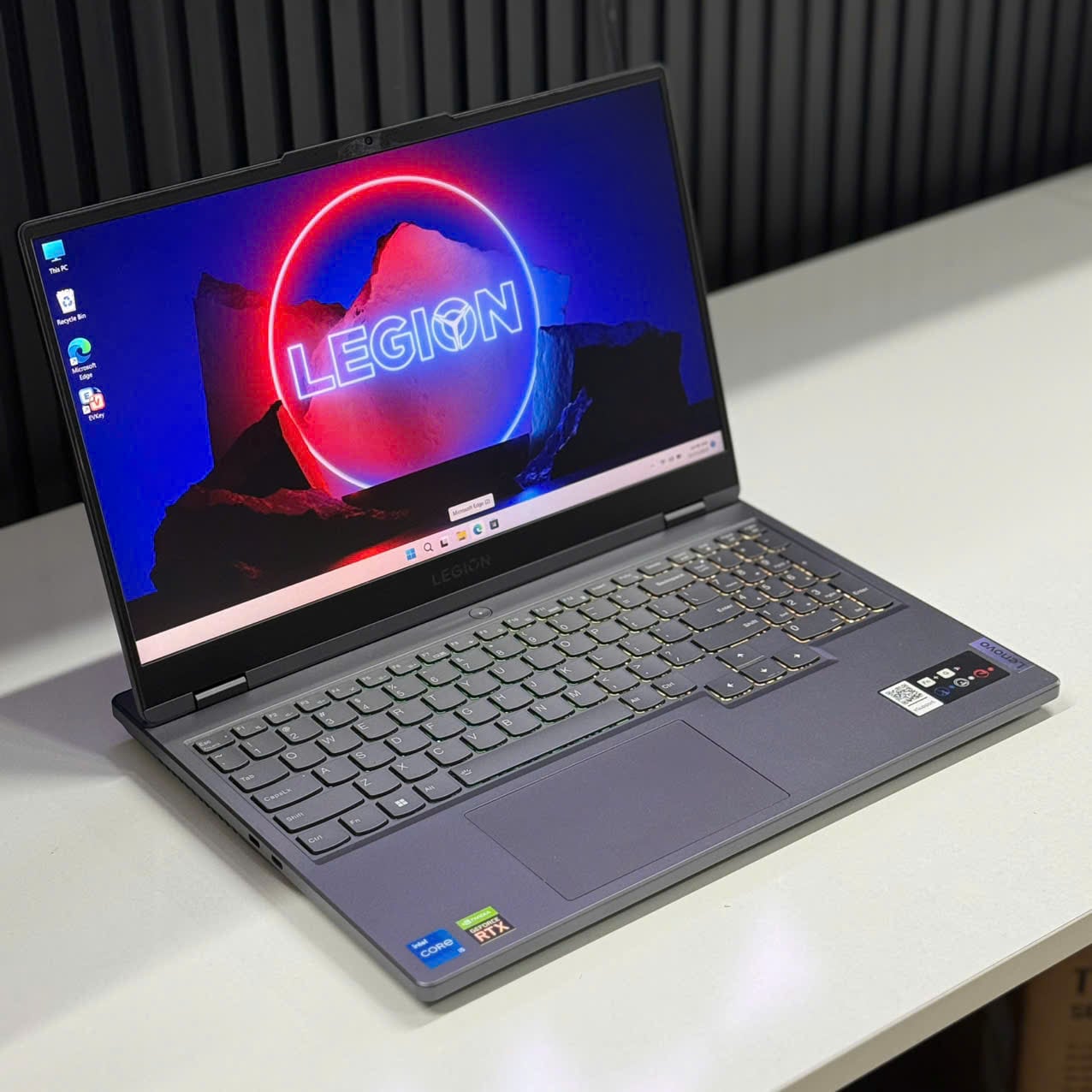 Màn hình Lenovo Legion 5 15IAH7 Màn hình Laptop Lenovo Legion 5 15IAH7 82RC0090VN