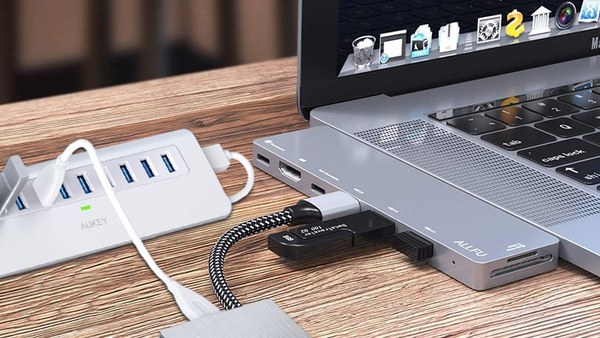 Hub - Hub khác đầu chuyển và dock ở đâu