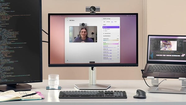 PC Học Tập Online - Màn hình nên đủ rộng cho tài liệu và lớp học