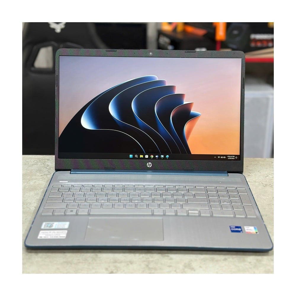 Laptop HP 15s-fq5146TU (i7 1255U/Iris Xe Graphics/16GB/500GB/15.6"FHD) Cũ Đẹp
