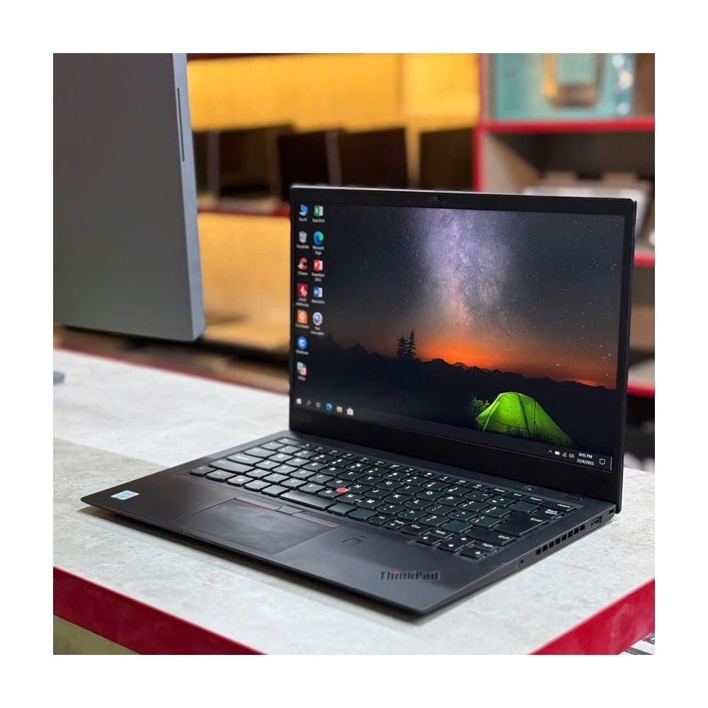 Lenovo Thinkpad X1 Carbon Gen 6 Core i7 8550u / 16GB / 256GB / 14 inch FHD