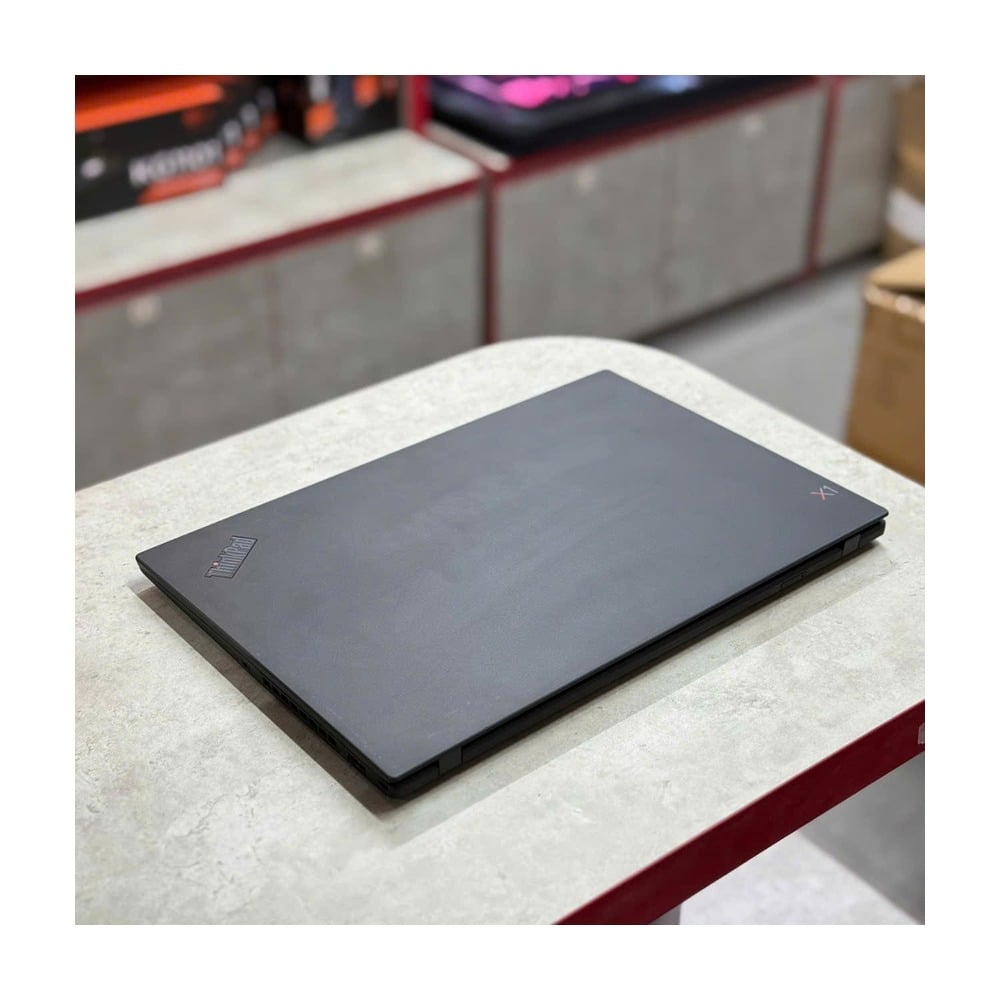 Lenovo Thinkpad X1 Carbon Gen 6 Core i7 8550u / 16GB / 256GB / 14 inch FHD
