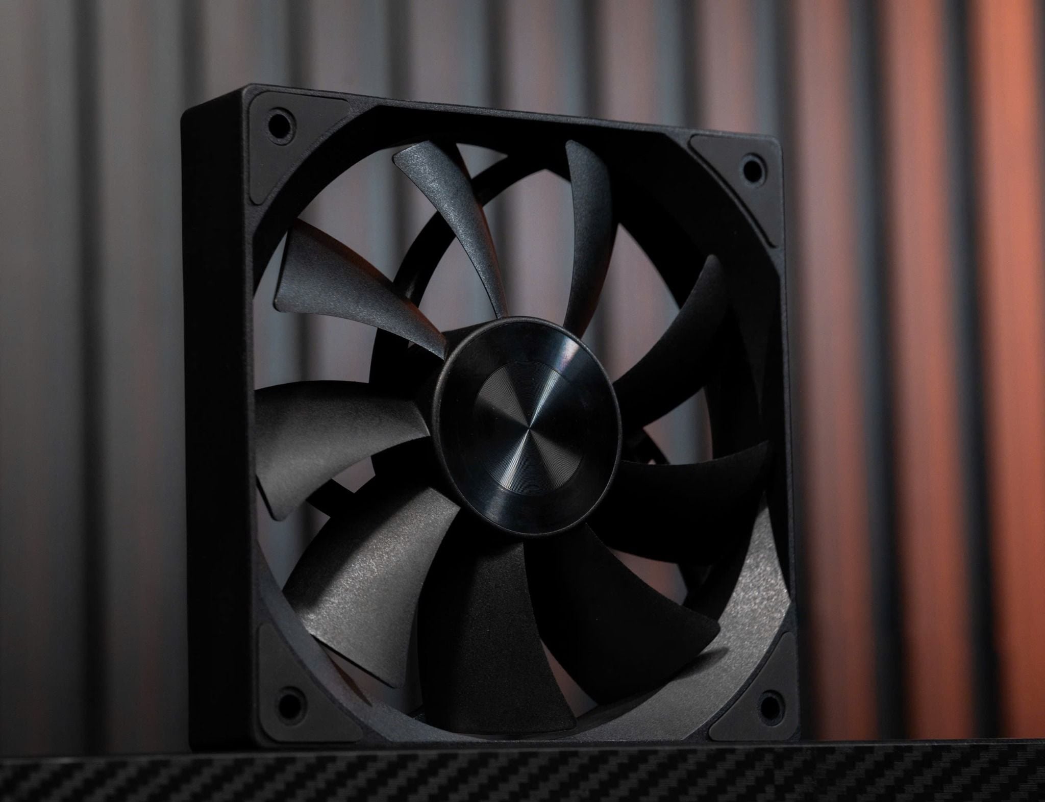 Fan Case Leopard F12 Không LED màu đen góc nghiêng