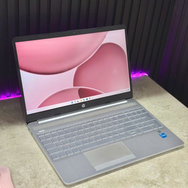 Laptop HP 15-DW3033DX 405F6UA (i3-1115G4/8GB/256GB/15.6