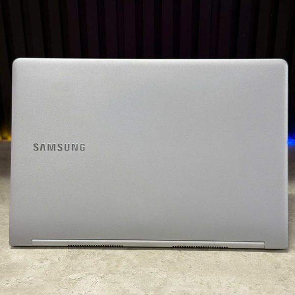 Laptop Samsung 900X5L-U02 Cũ Đẹp (i5 6200U/8GB/512GB/15