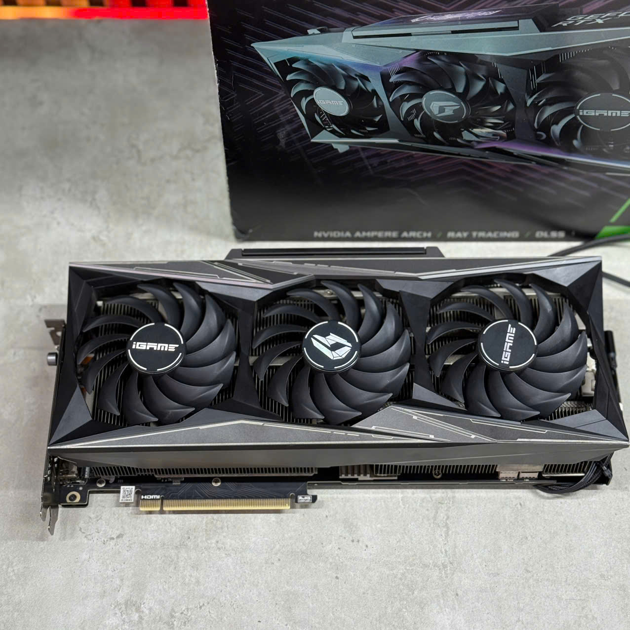 新品同様iGame RTX 3070 Ti Vulcan OC 8G 新品同様iGame RTX 3070 Ti