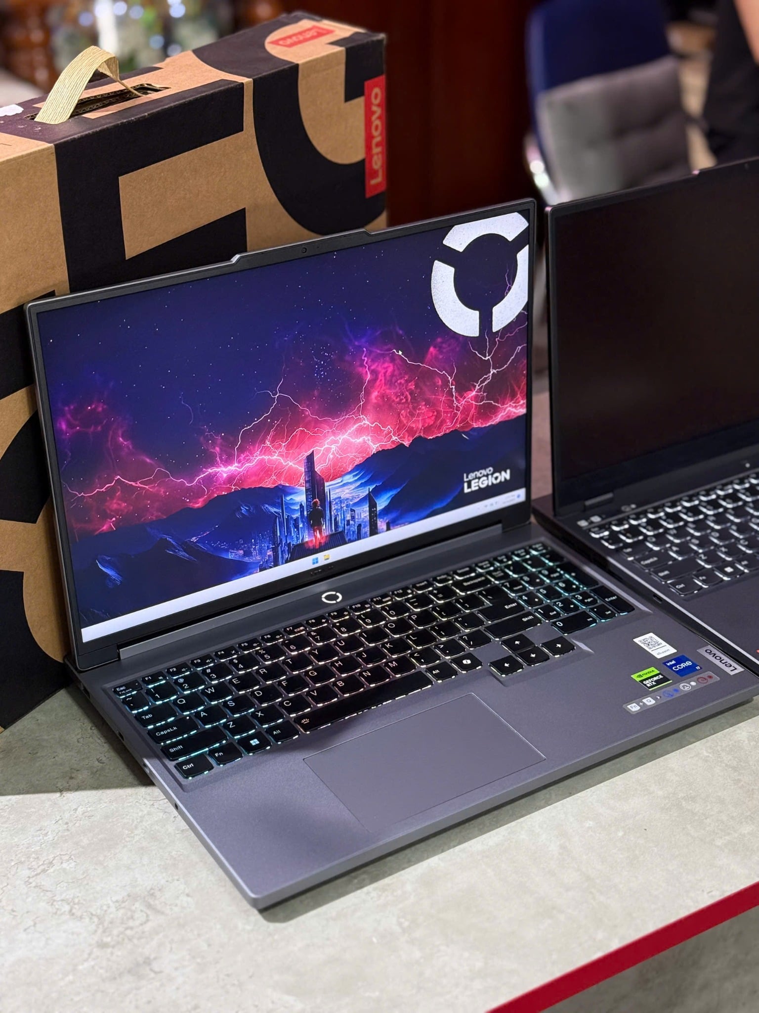 Laptop Lenovo Gaming Legion 5 16IRX9 83DG004YVN | I7-14650HX, 16GB, 512GB, RTX4060 8G, 2K+ 165Hz