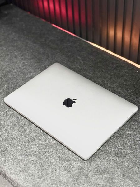Macbook Pro M2 2022 (M2/ 16gb / 256gb/ 13.3inch)