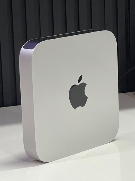 Apple Mac Mini 2023 với chip Apple M2 Pro, CPU 10 nhân, RAM 16GB, bộ nhớ SSD 512GB - Màu bạc