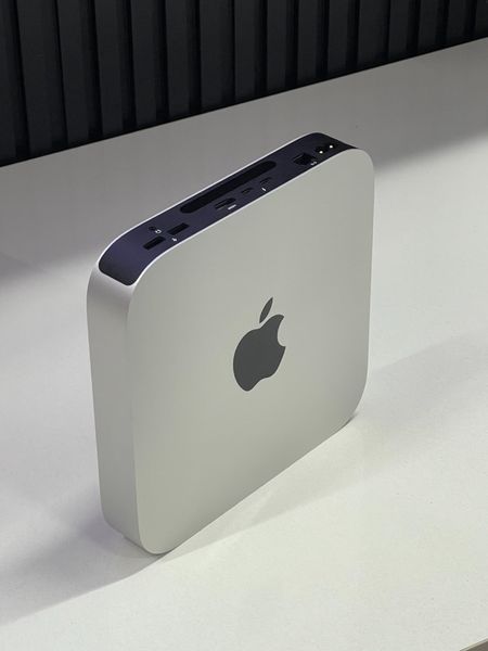 Apple Mac Mini 2023 với Chip Apple M2, CPU 8 nhân (RAM 8GB, Bộ nhớ SSD 256GB) - Màu bạc