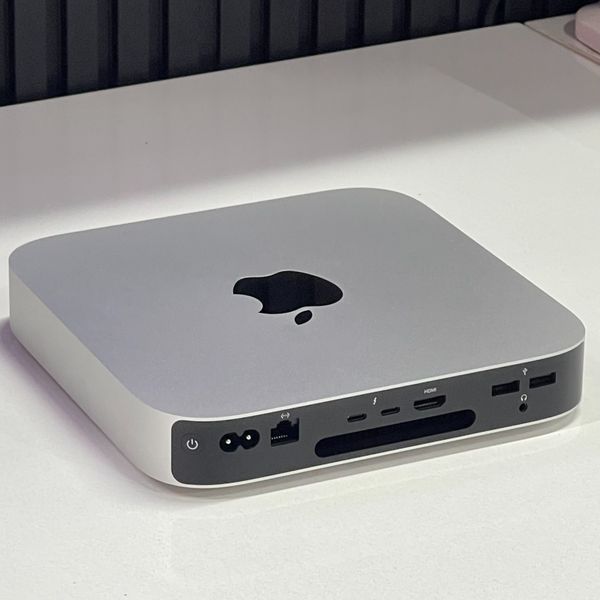 Apple Mac Mini 2023 với Chip Apple M2, CPU 8 nhân (RAM 8GB, Bộ nhớ SSD 256GB) - Màu bạc