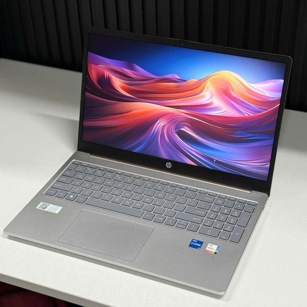 Laptop HP 15-fd0234TU 9Q969PA (i5-1334U | 16GB | 512GB | Intel UHD | 15.6' FHD | Win 11)