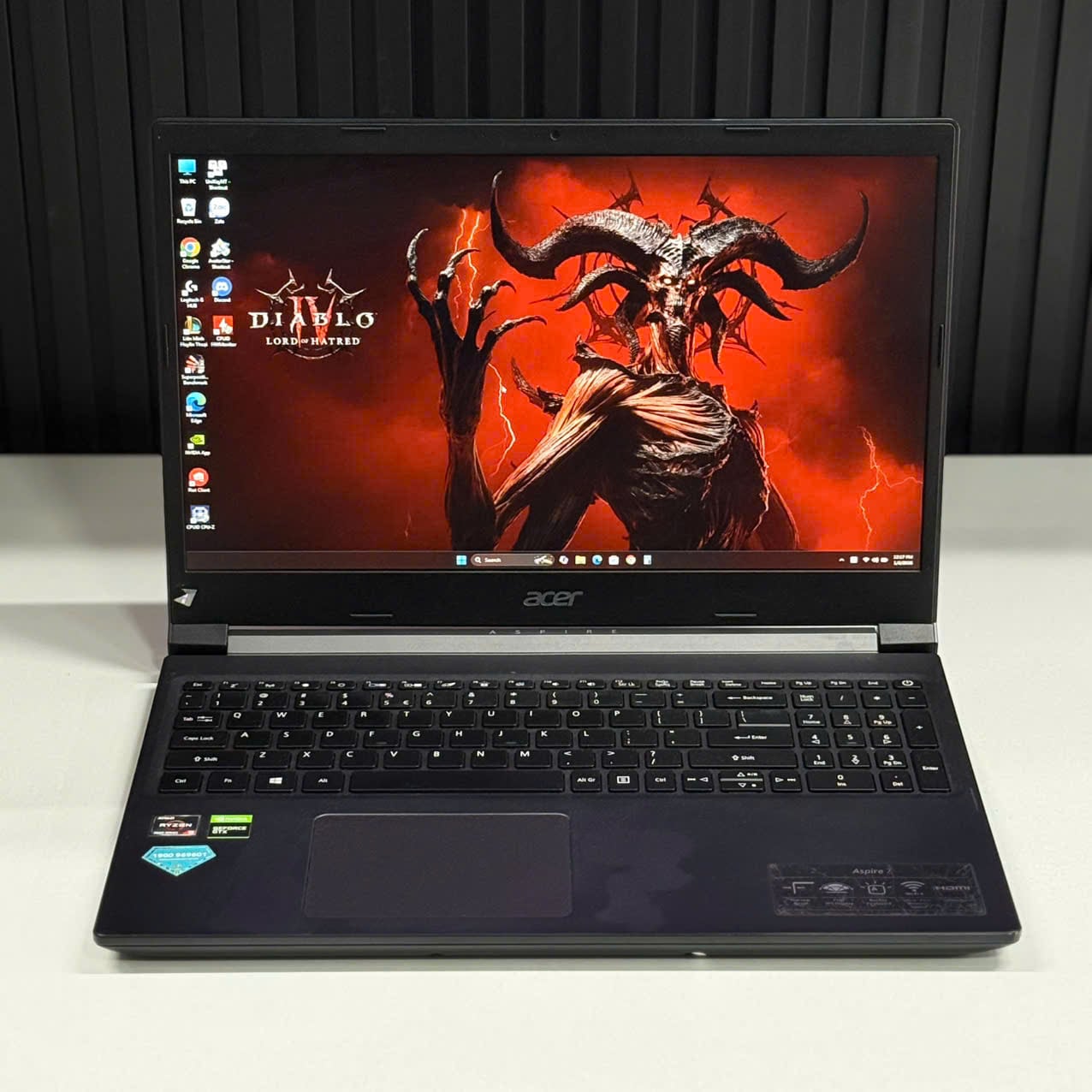 Laptop Acer Gaming Aspire 7 A715-42G-R4XX (Ryzen 5-5500U | 16GB | 256GB | GTX 1650 4GB | 15.6 inch FHD | Đen)