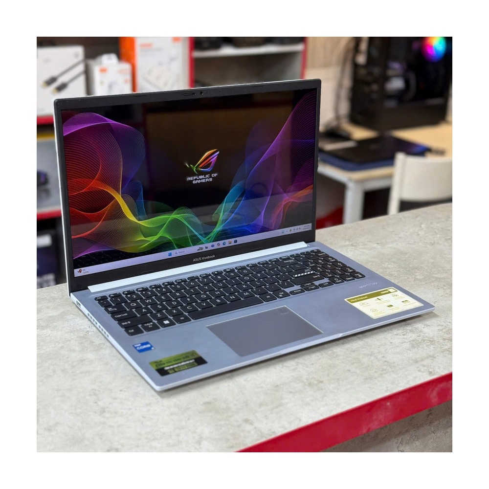 Laptop ASUS Vivobook 15 X1502ZA-BQ127W (i5 1240P/8GB/512GB/15.6"/Full HD)