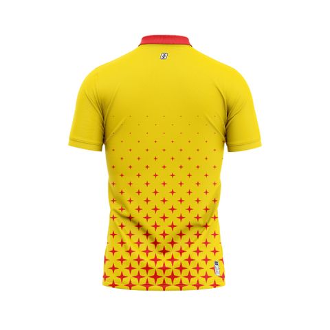 Áo thun đồng phục polo vàng phối họa tiết ngôi sao đỏ