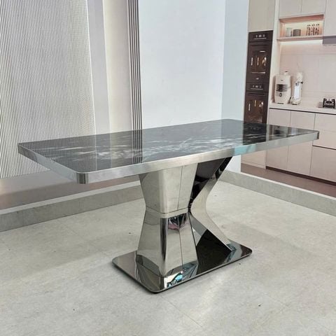 Bàn ăn mặt đá vi tinh thể HAK95 chân inox tráng gương cao cấp