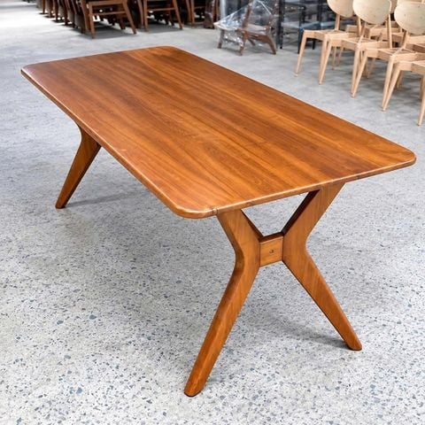  Bàn Ăn Gỗ ASH Chân Chéo HTBA10 