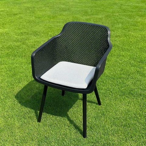 ghế nhựa nguyên khối bọc nệm chân cao sang trọng