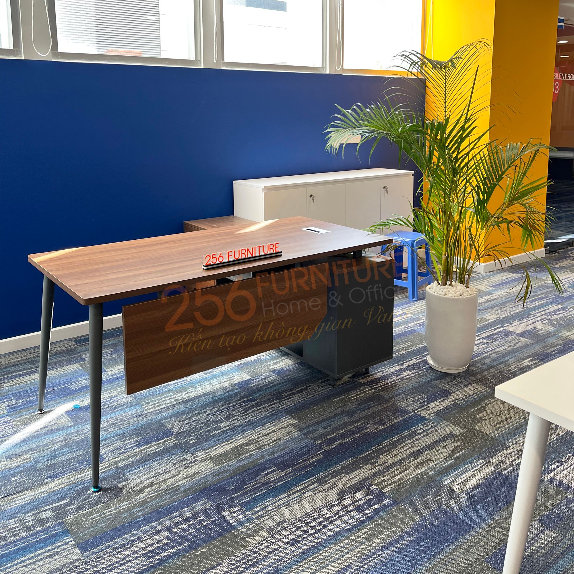  Bàn Trưởng Phòng BTP426 