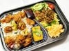  10月22日（木）：ママも休息♡「旨み肉味噌ジャージャー麺」＆「旨たれ焼き！やきとり」弁当(ヤクルト付) 
