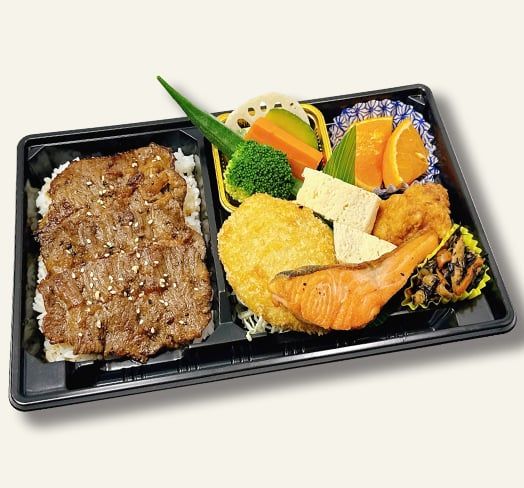  特別弁当（牛カルビ、ポテトコロッケ、鯖塩焼、鶏唐揚げ…） 