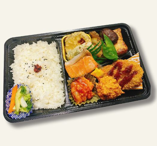  特別弁当（牛すき焼き、エビチリ、鮭塩焼き、鶏唐揚げ、天ぷら…） 