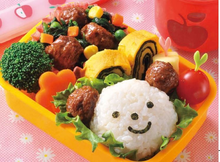  06月16日（火）：おべんとクン！！『 鶏肉ミートボール』弁当（かしわ餅付） 
