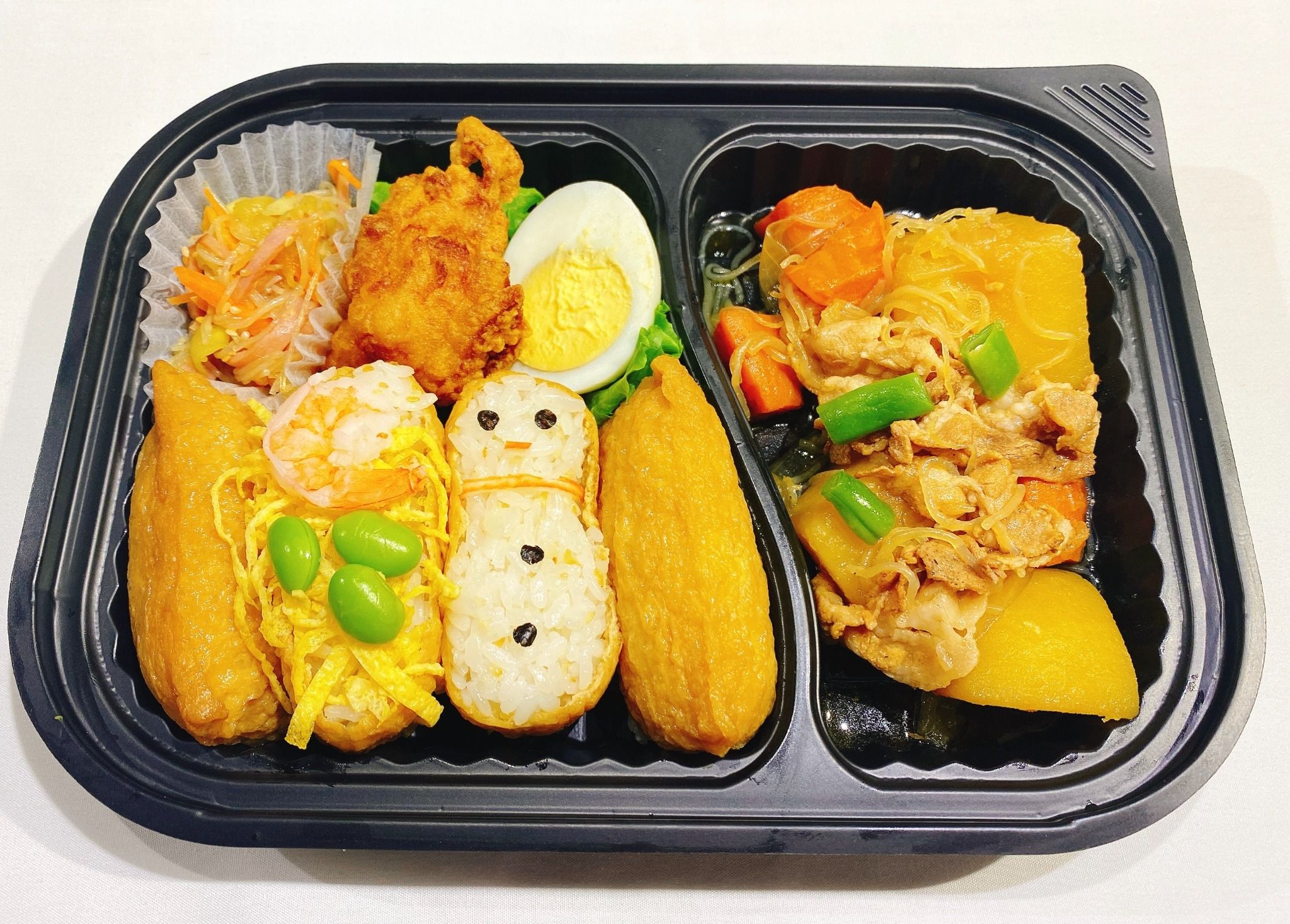  12月18日（木）：雪だるま(^^)　いなり寿司と鶏の唐揚げ・肉じゃが弁当     　(エクレア付) 